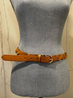 Banana Republic Y2K Braided Belt in golden Brown with Gold Buckle